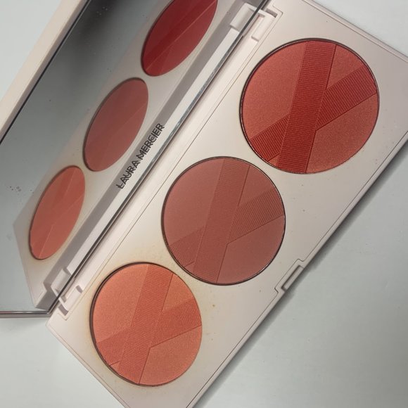 Laura Mercier Standing Ovation Cheek Palette - Picture 4 of 5